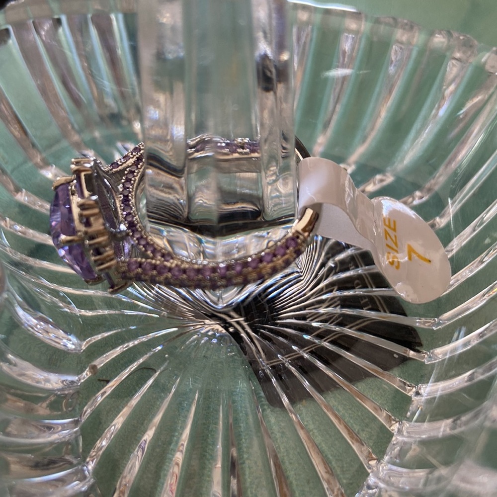 BEAUTIFUL RING - Lab Created Light Amethyst - Picture 3 of 4